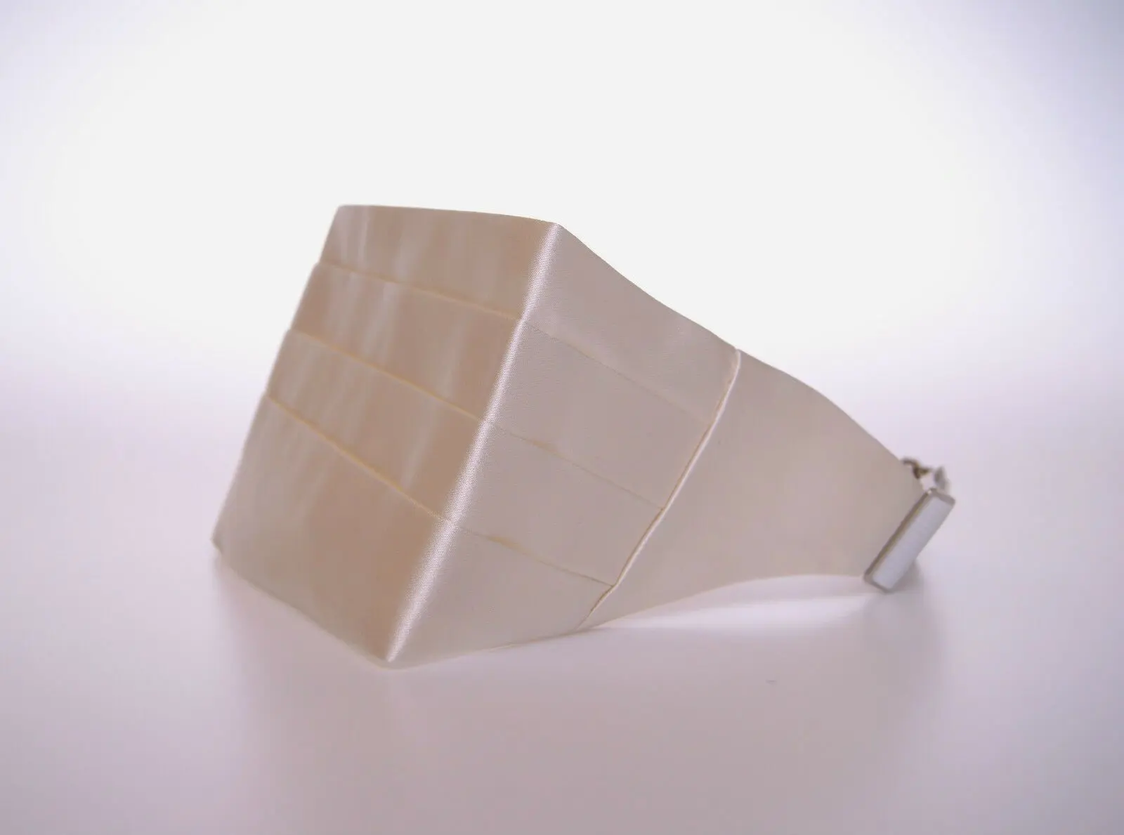 Cummerbund Dolce & Gabbana Elegant White Silk