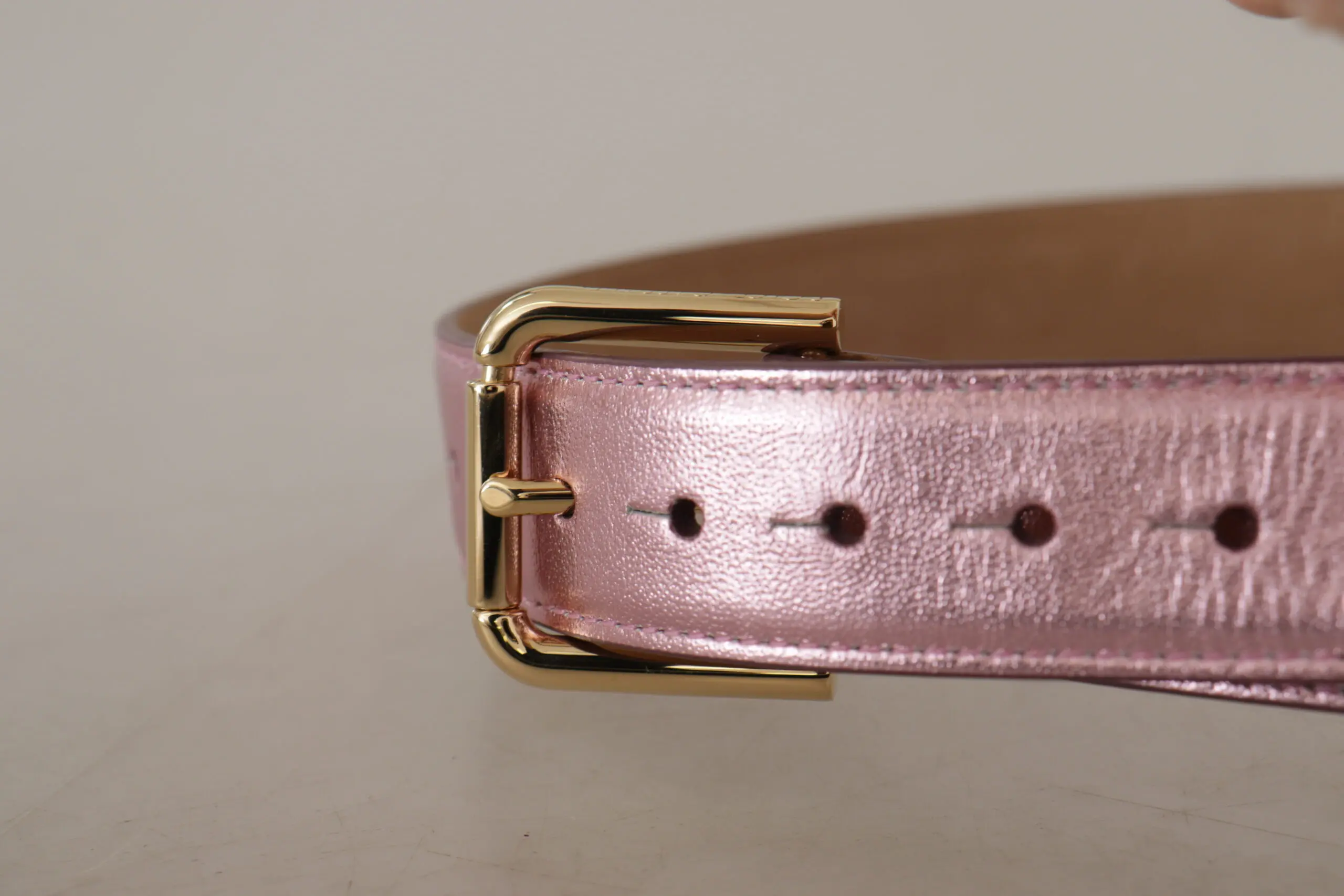 Kamari - Dolce & Gabbana Elegant Metallic Pink Leather Belt