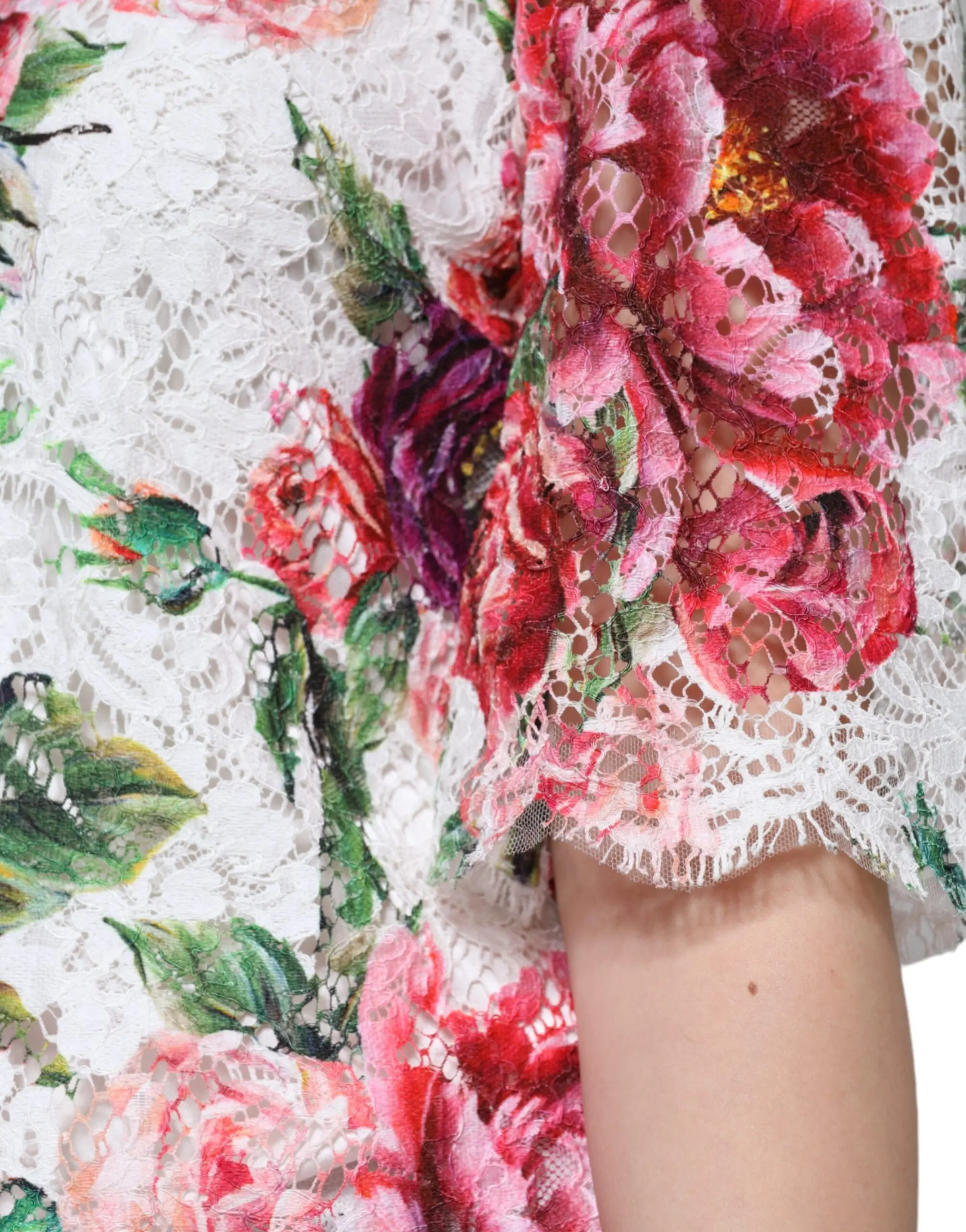 Dolce & Gabbana oqıęzli pionı gulı ipıkalari bilan ko'ylak