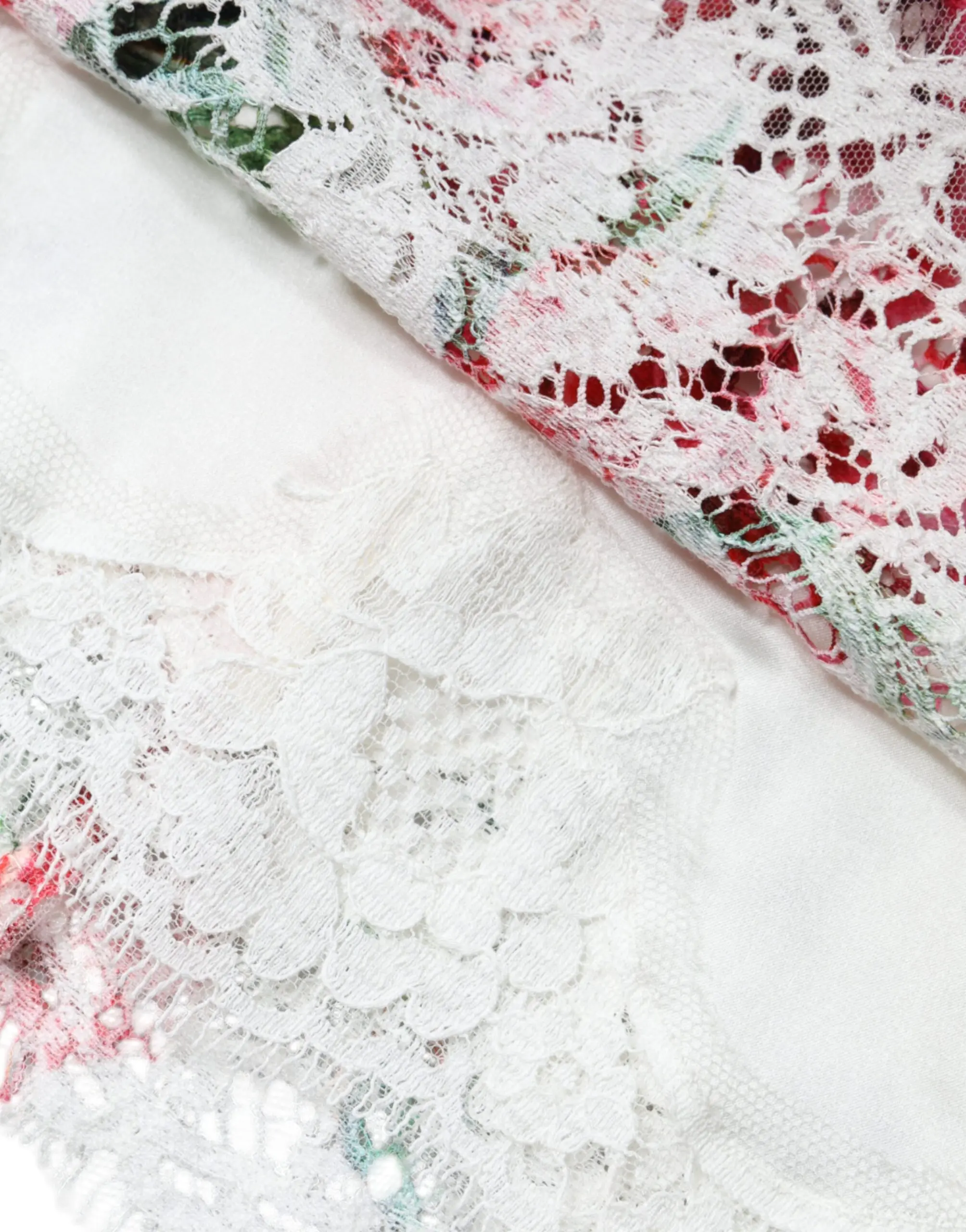 Dolce & Gabbana oqıęzli pionı gulı ipıkalari bilan ko'ylak