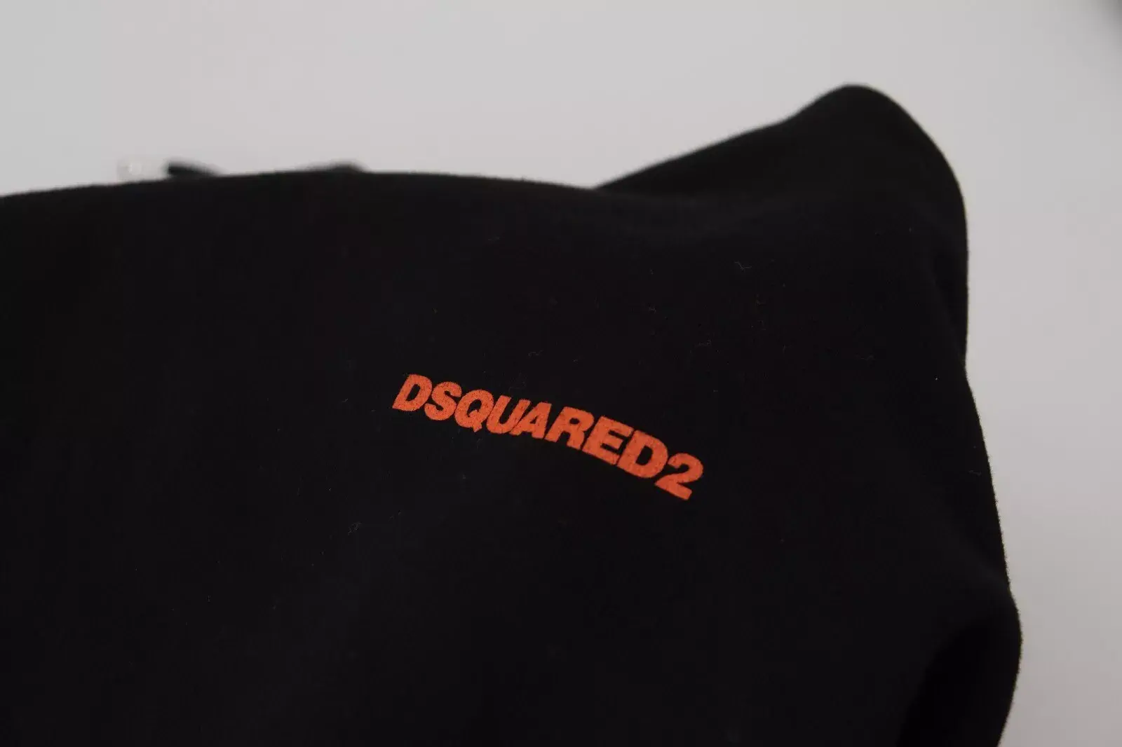 Kaputli sviter Dsquared2