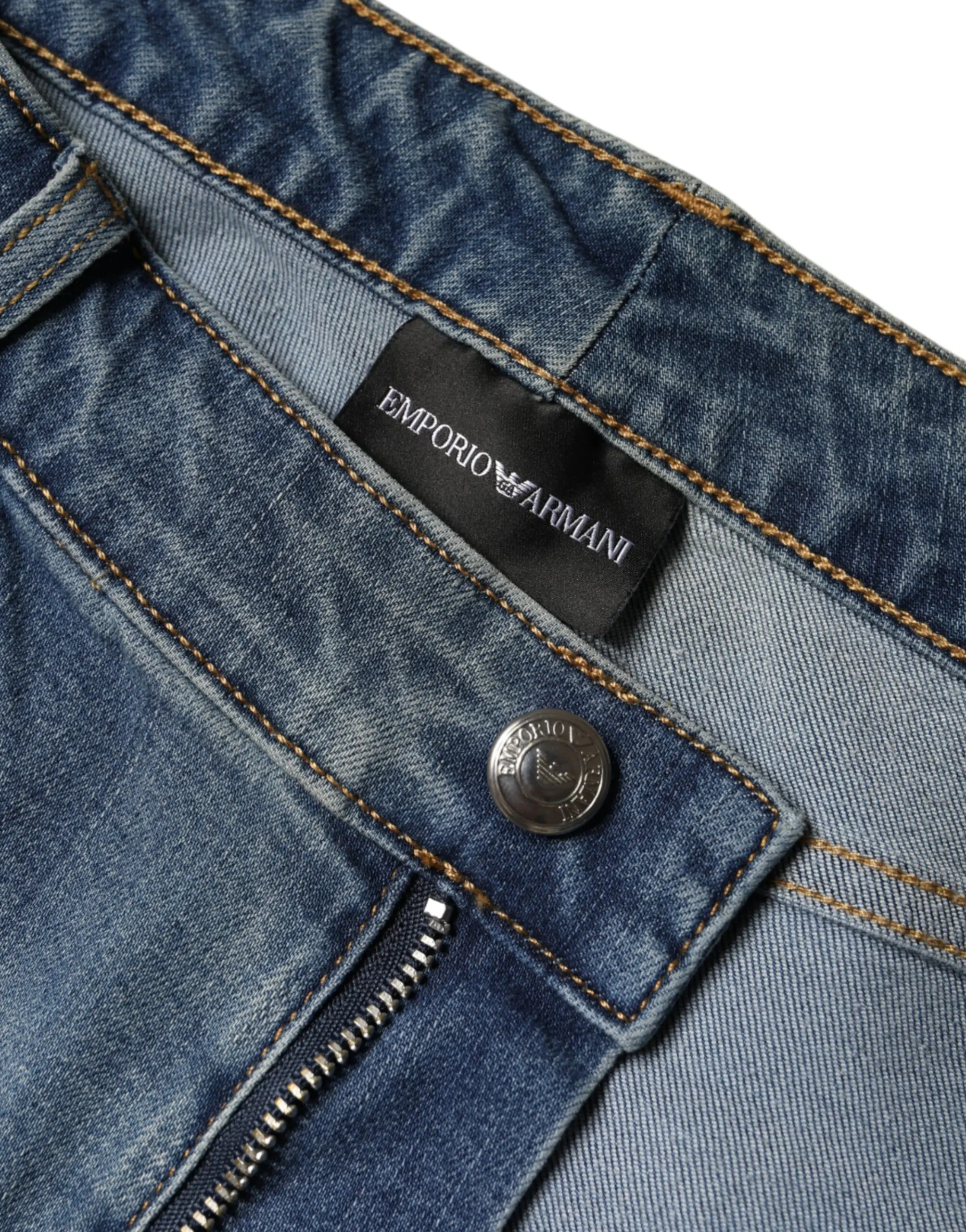 Ko'k yuvilgan yuqori belli jinsilardan tikilgan shim Emporio Armani ayollar uchun