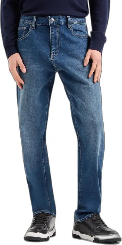 Джинсы Armani Exchange
