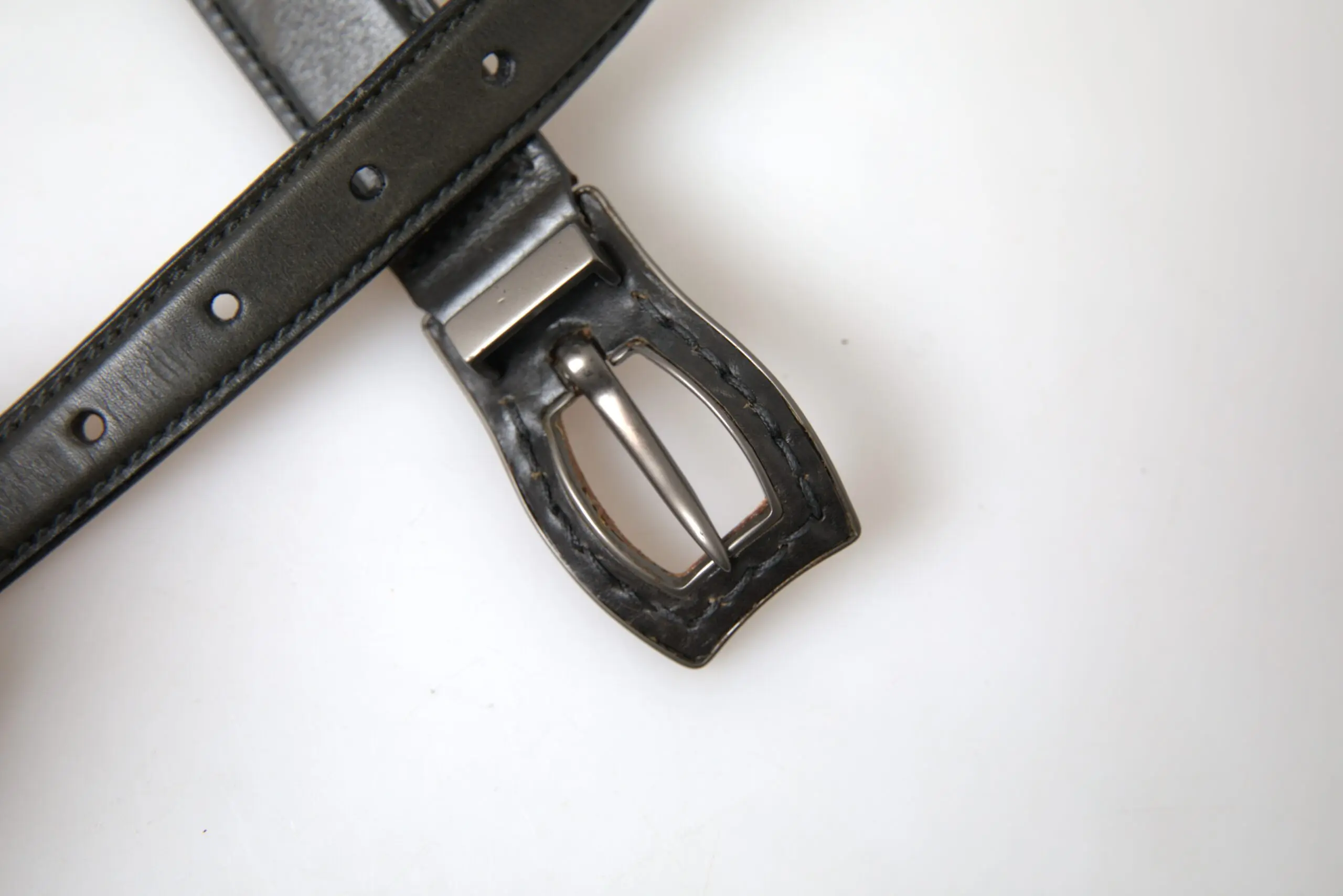 Belte Ermanno Scervino Qora Charm Metal Teshik Belbogʻi