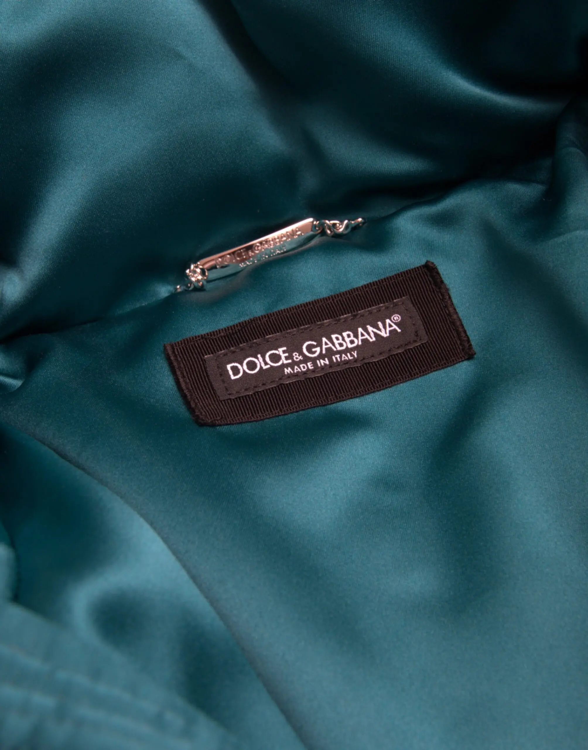 Windbreaker Dolce & Gabbana tomonidan yengil yomg'irlik kurtkasi