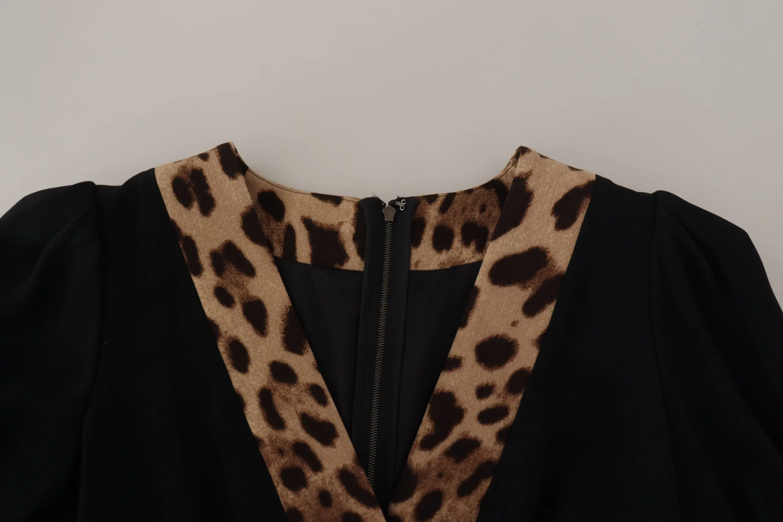 Qora Leopard A-line Tizzasi Tizza Uzunligidag'i Kiyim