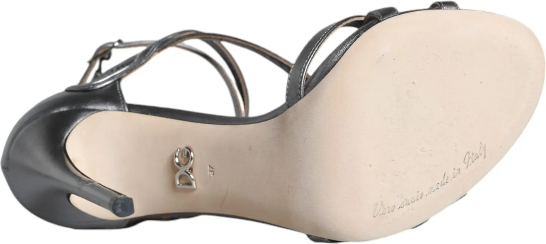 Dolce & Gabbana tomonidan Kumush KeiraCharm teridan ishlangan tuflilar