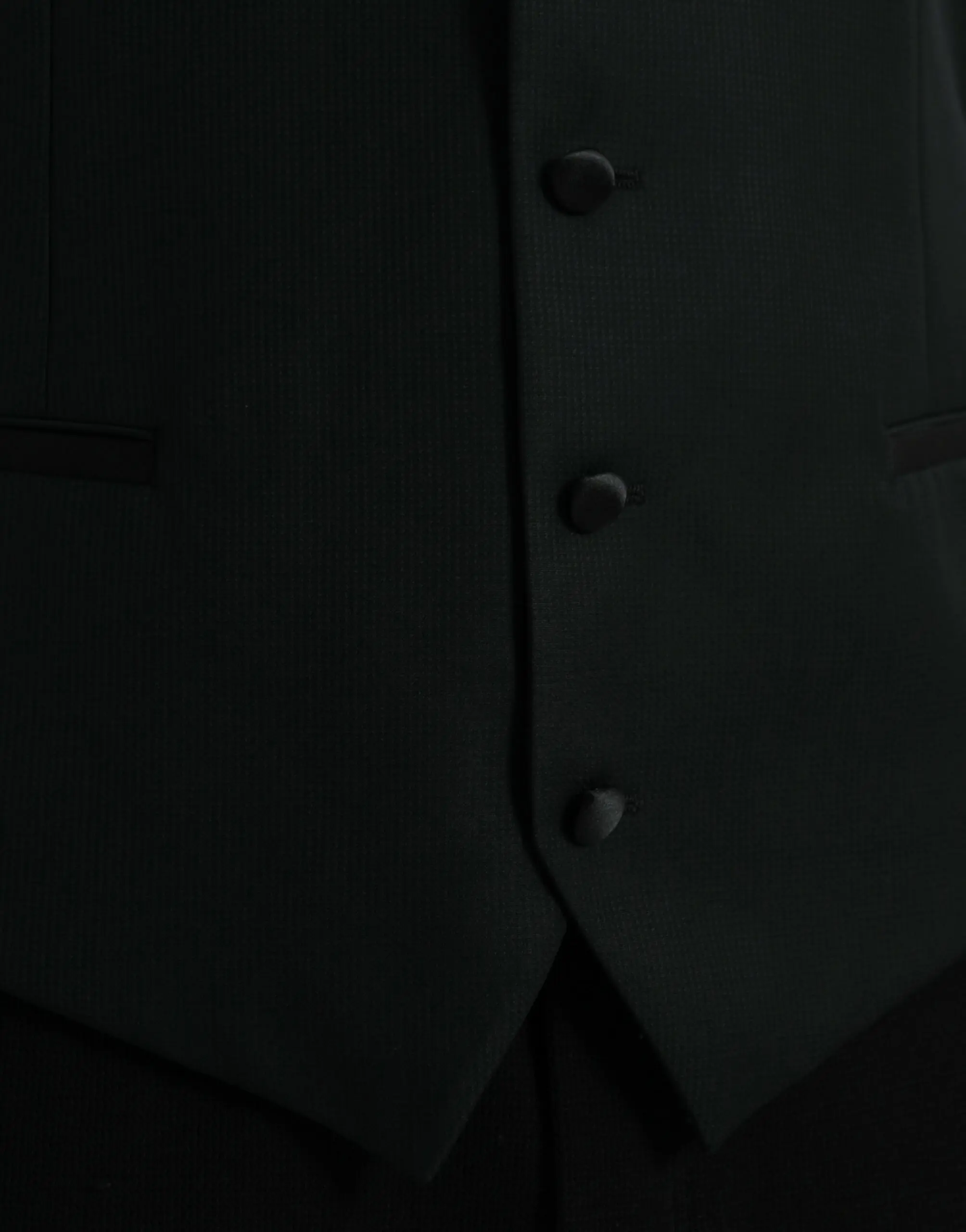 RasmiyElegant Dolce & Gabbana Kostyumi