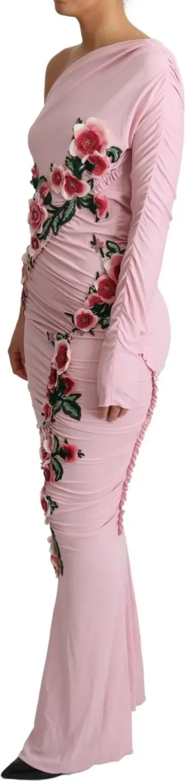 Dolce & Gabbana dan gulli bezakli bir yelka libosi
