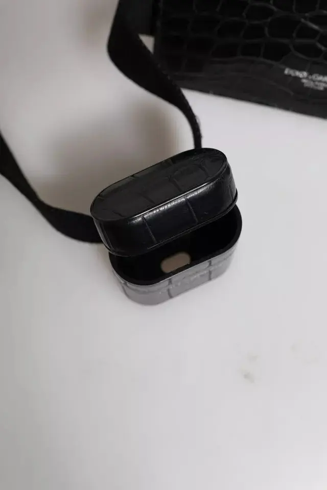 Dolce & Gabbana hamyoncha, Airpods uchun karobka