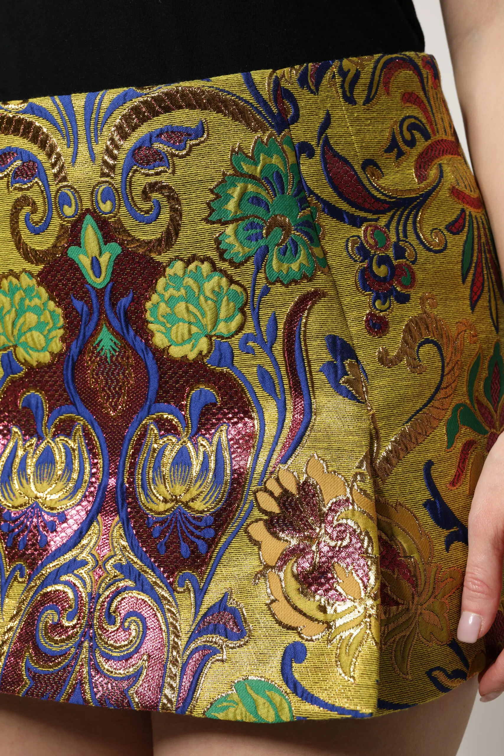 Dolce & Gabbana dan ko'p rangli gulli jakkarli midi yubka