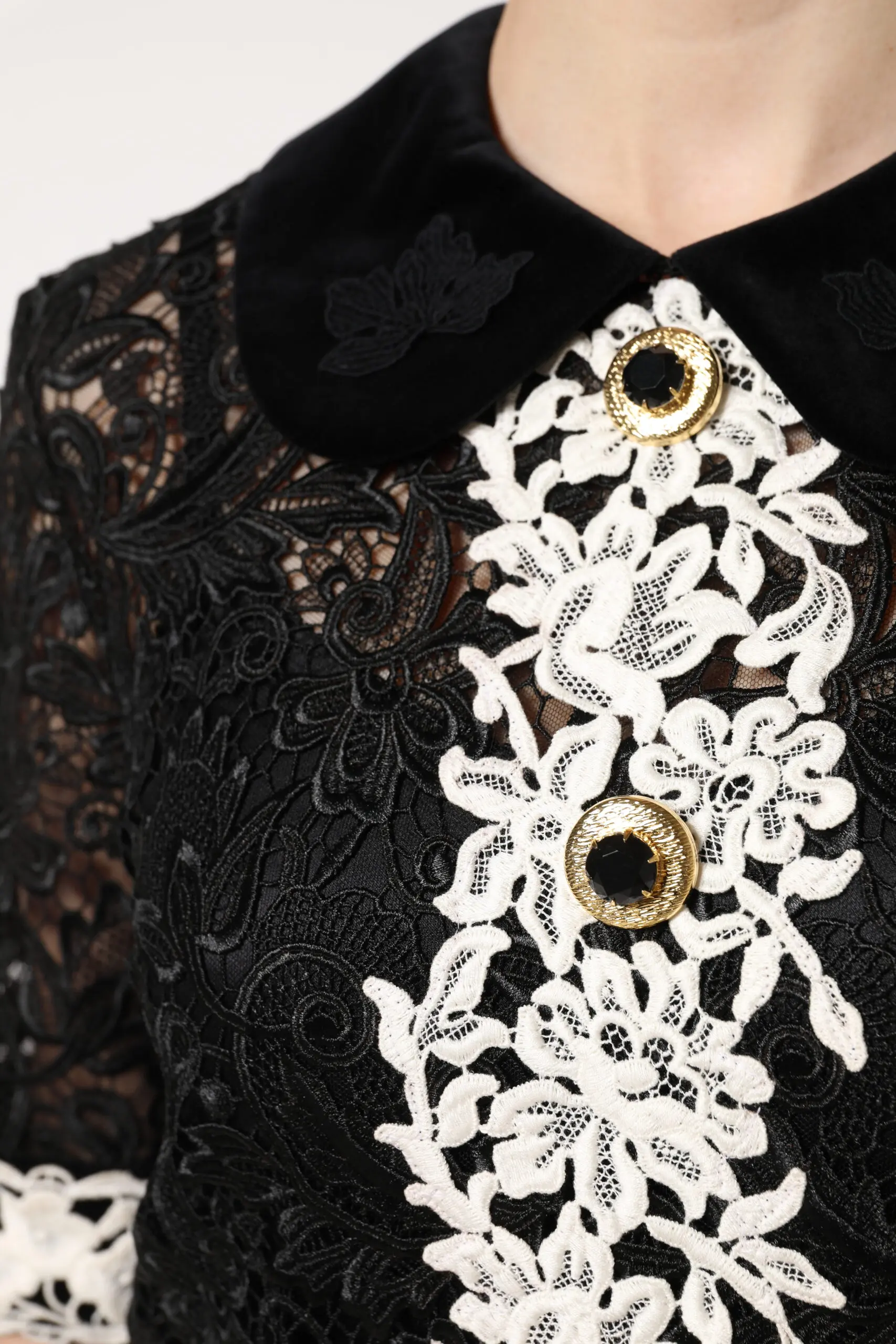 Dolce & Gabbana Черное мини-платье с цветочным кружевом
