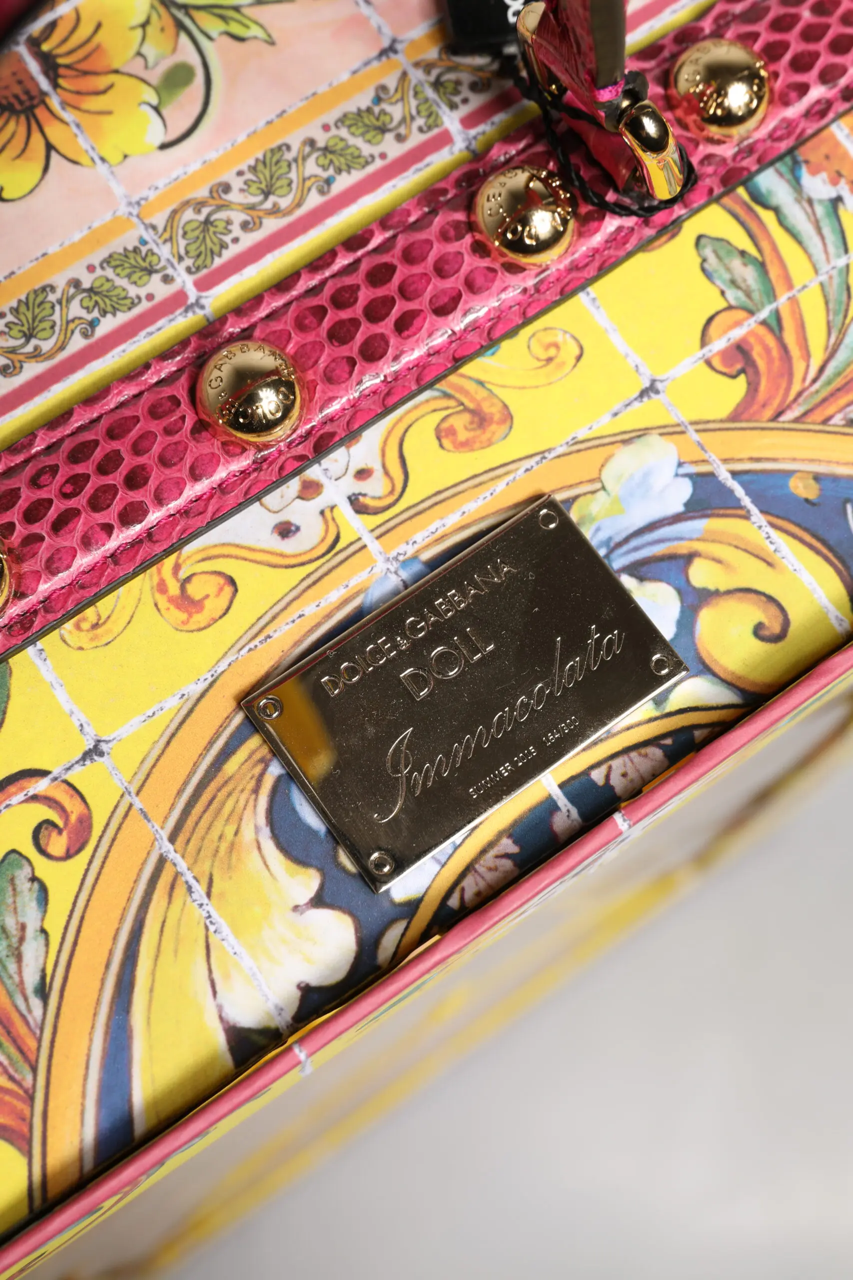 Mushukcha Dolce & Gabbana Qora Kiyim Seramika Porselen Moda Qora Sumka