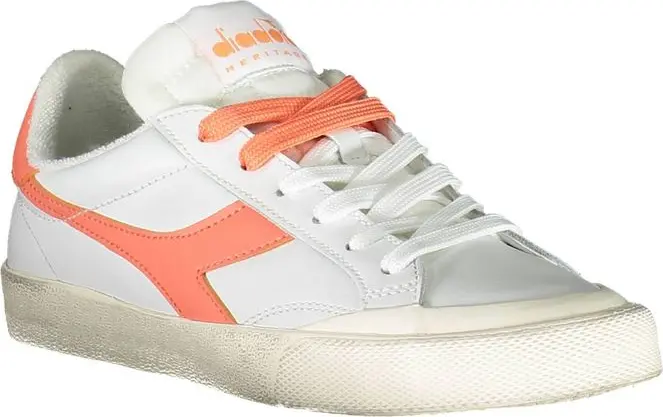 Белые кожаные женские кроссовки Diadora