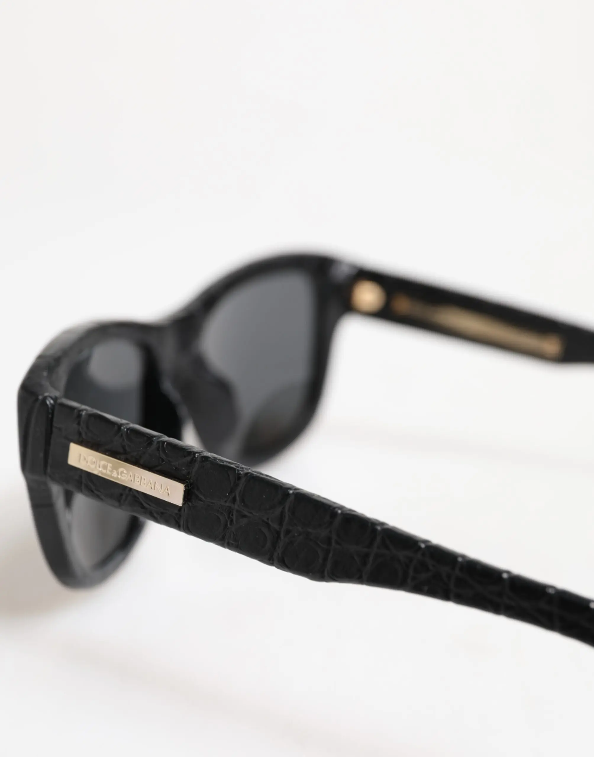 Dolce & Gabbana Quyosh ko'zoynaklari Qora charm ramkali