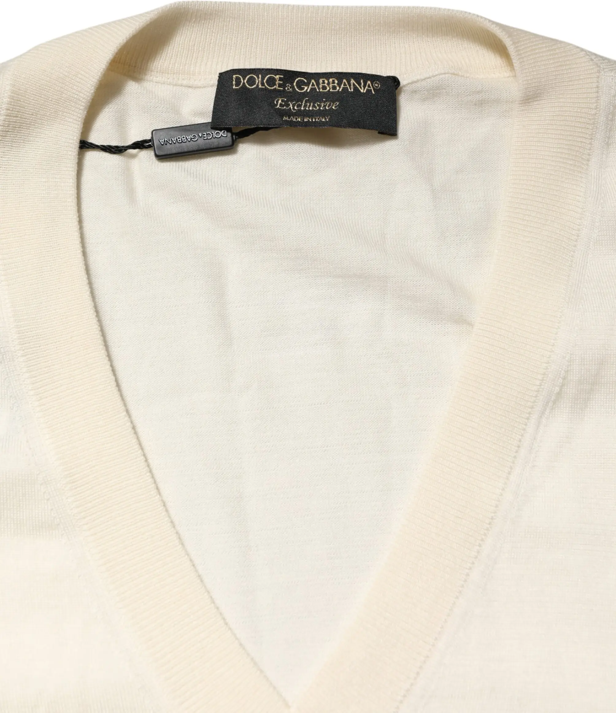 Свитер мужской Dolce & Gabbana из шерсти Virgin Wool с V-образным вырезом