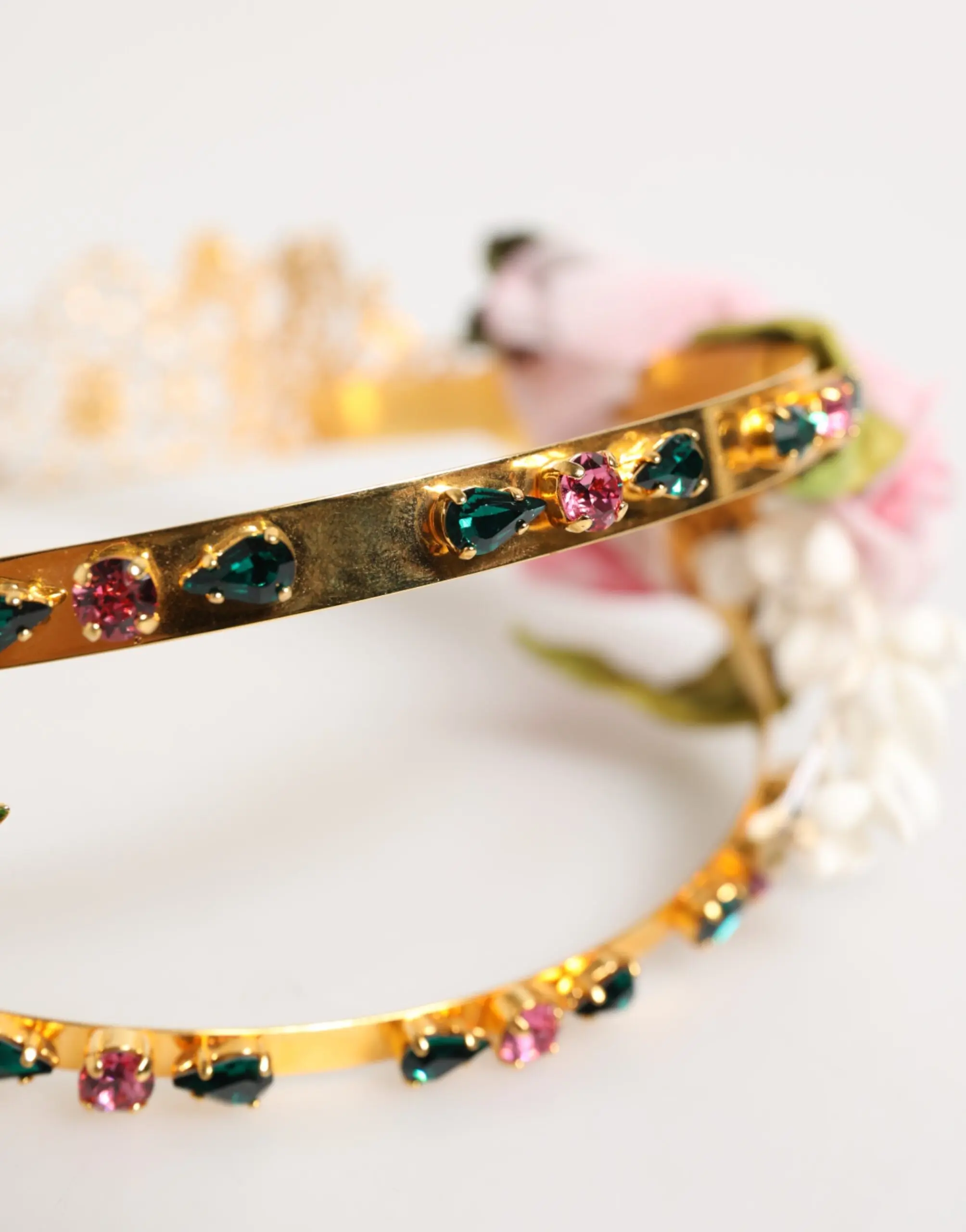 Dolce & Gabbana guliyoli bezakli bosh kiyimi