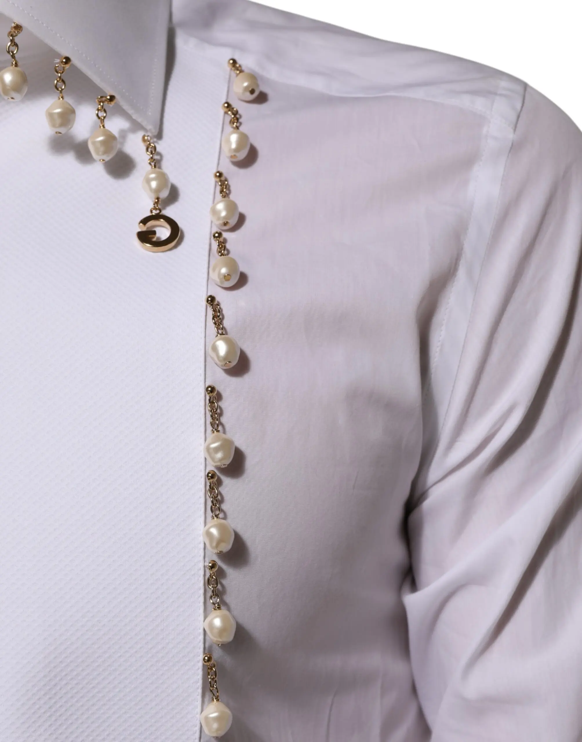 Классическая рубашка Dolce & Gabbana Белая хлопковая рубашка с логотипом DG, жемчугом и золотом