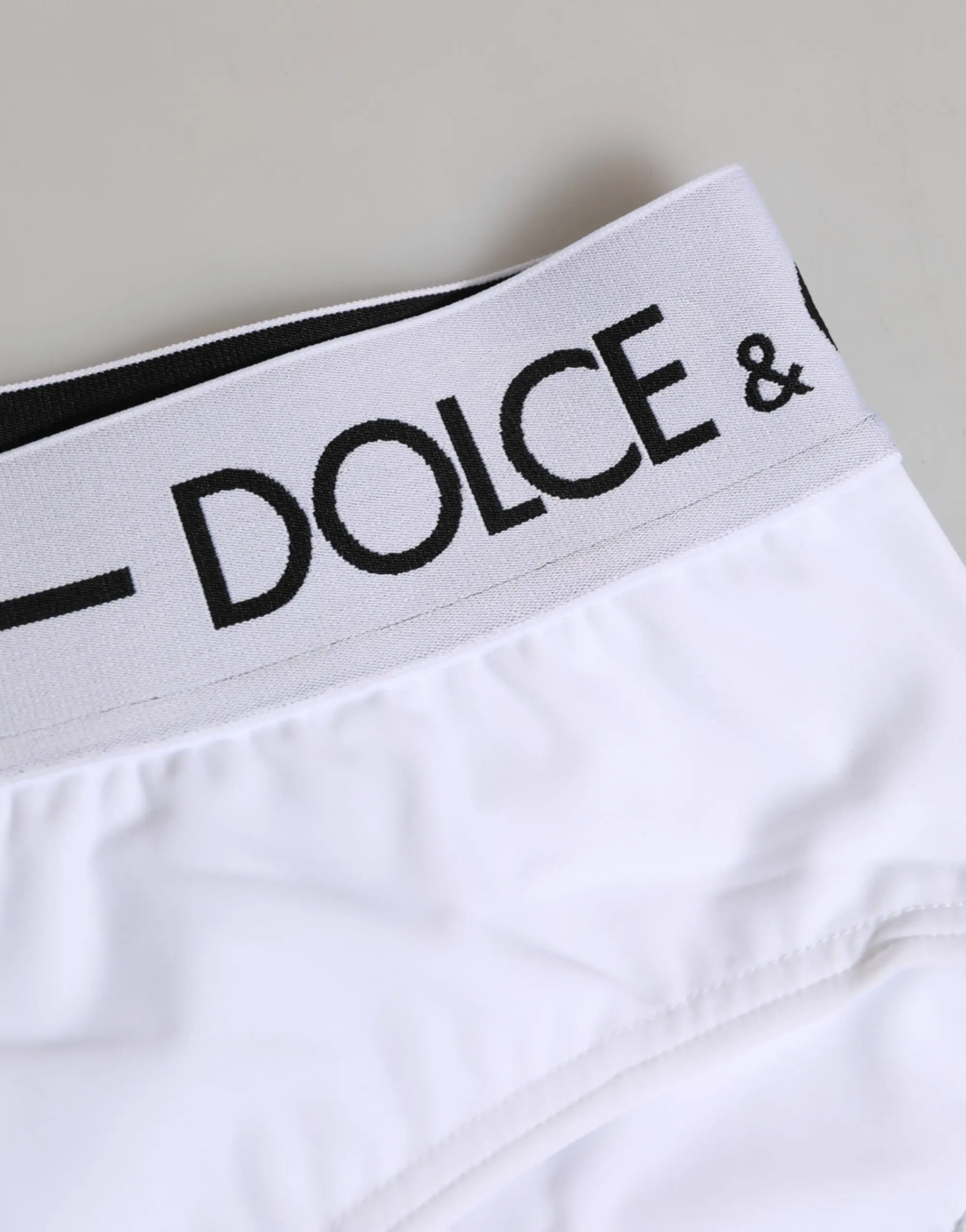 Dolce & Gabbana qisqa ichki kiyimi