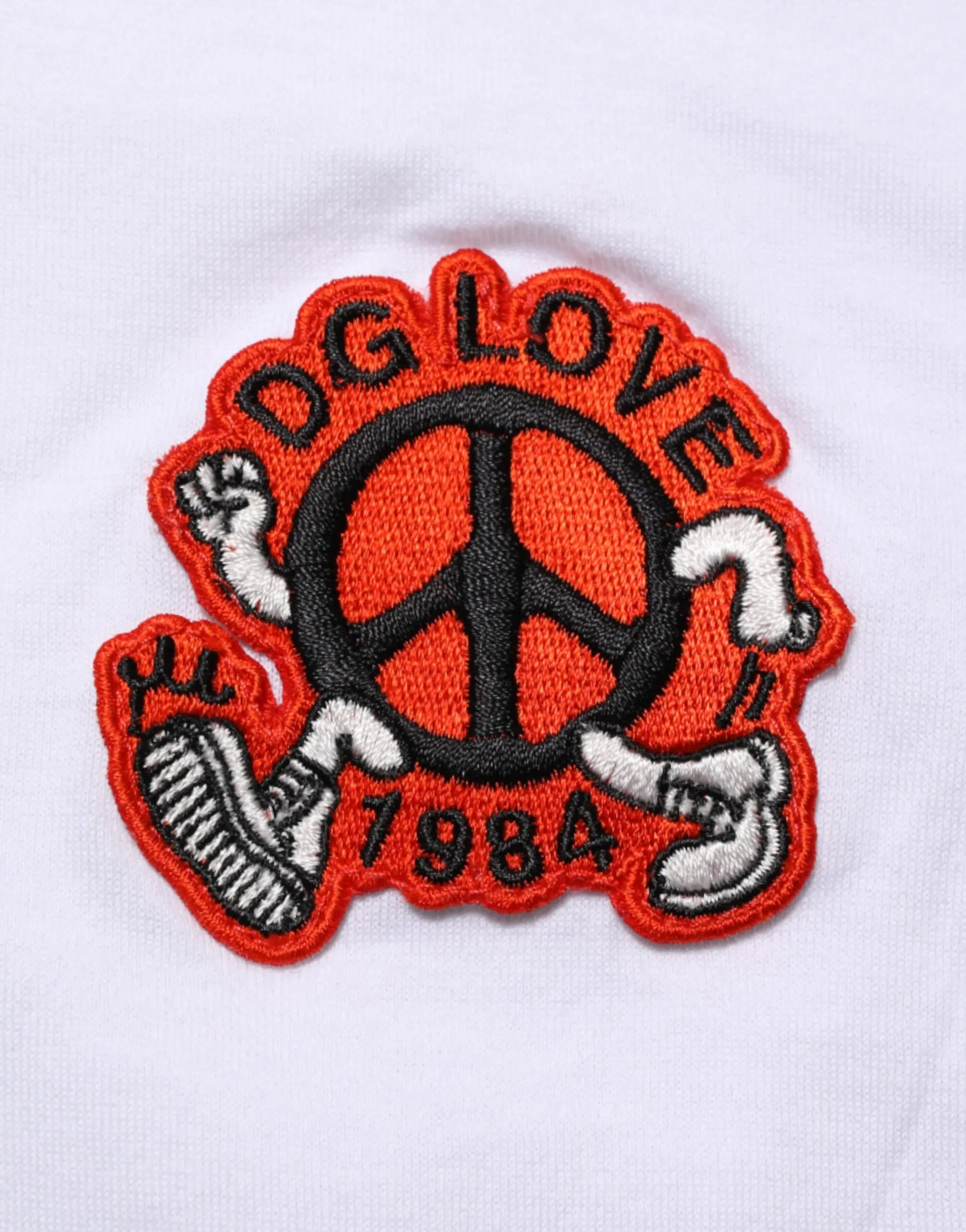 Футболка Dolce & Gabbana Белая Хлопковая с Круглым Вырезом и нашивкой DG Love