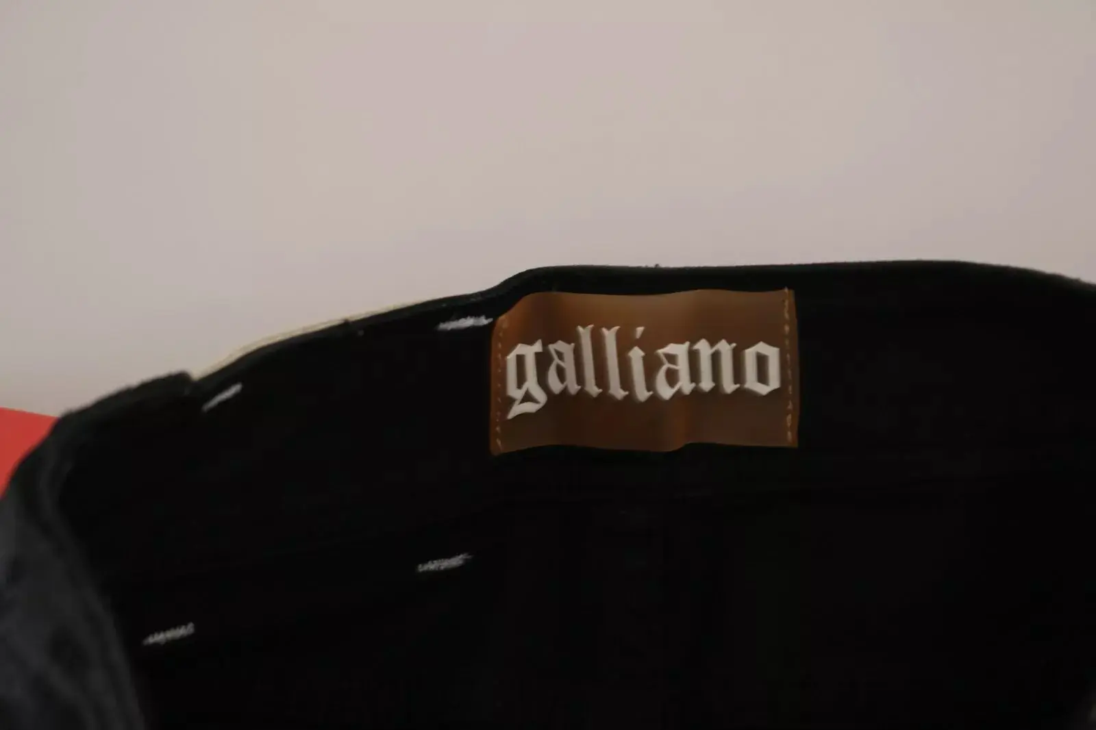 John Galliano Jinlari