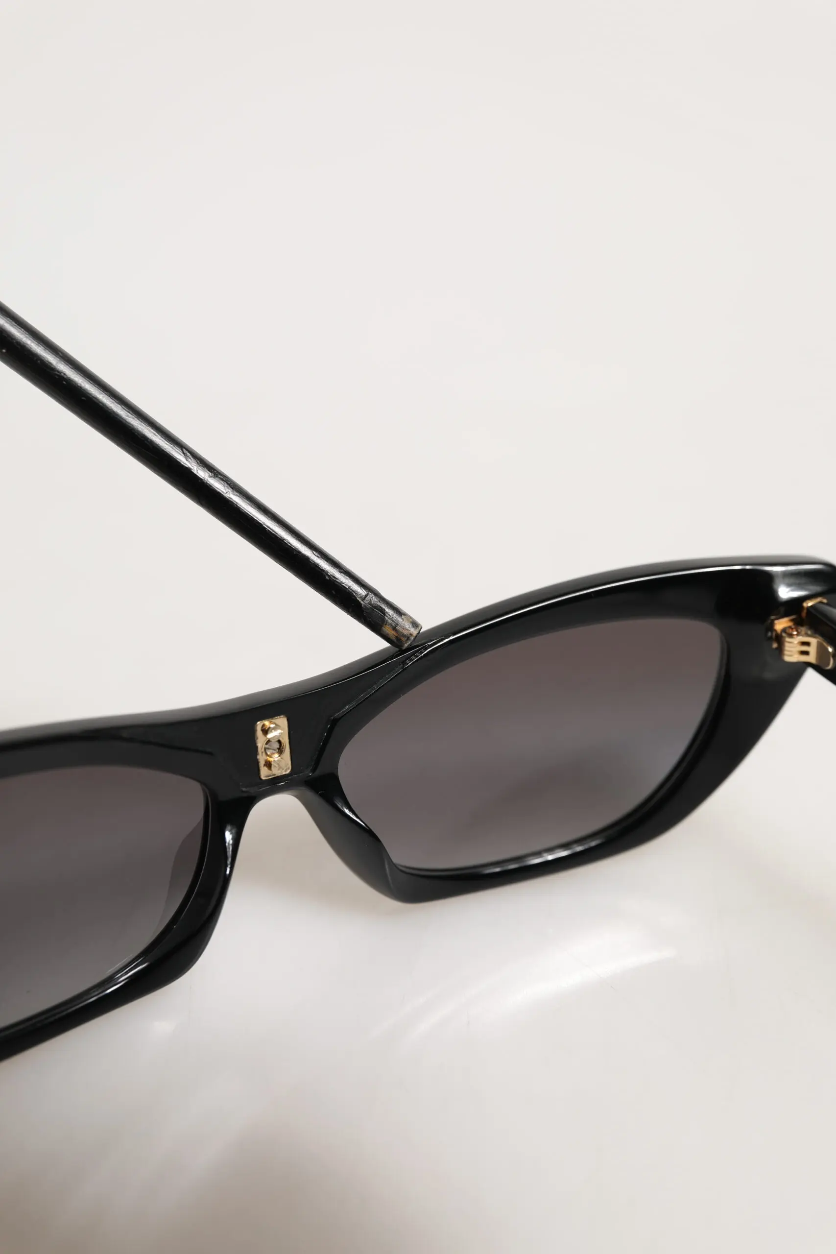 Sunglasses Dolce & Gabbana Black Re-Edition