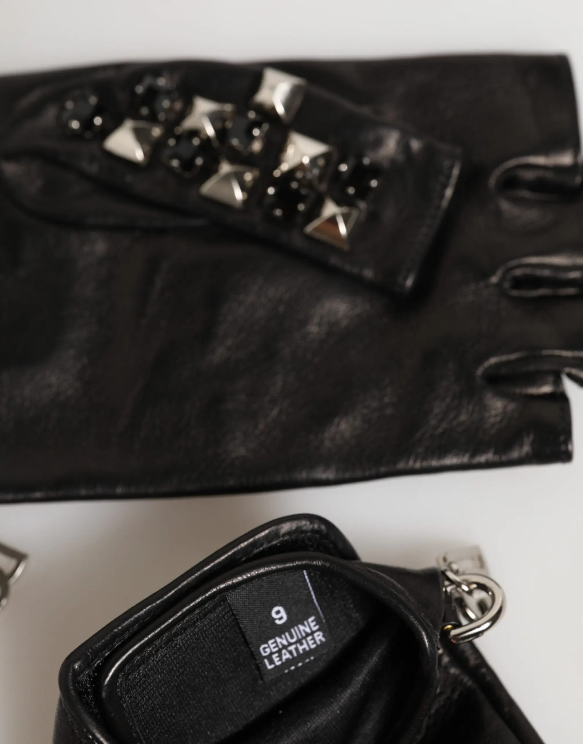 Qisqa Dolce & Gabbana qo'lqoplari