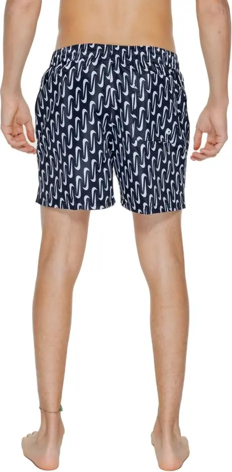 Nike suzuvchi shortilari