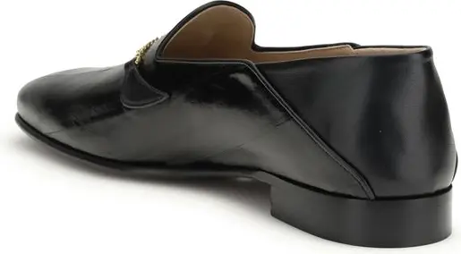 Valentino Garavani qora buzoq terisidan yasalgan, Bos Taurus slip-on tuflilari
