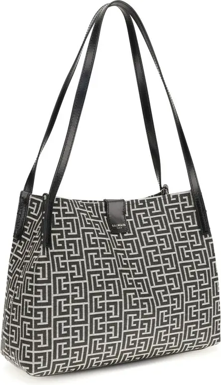 Balmain yeng sumkasi