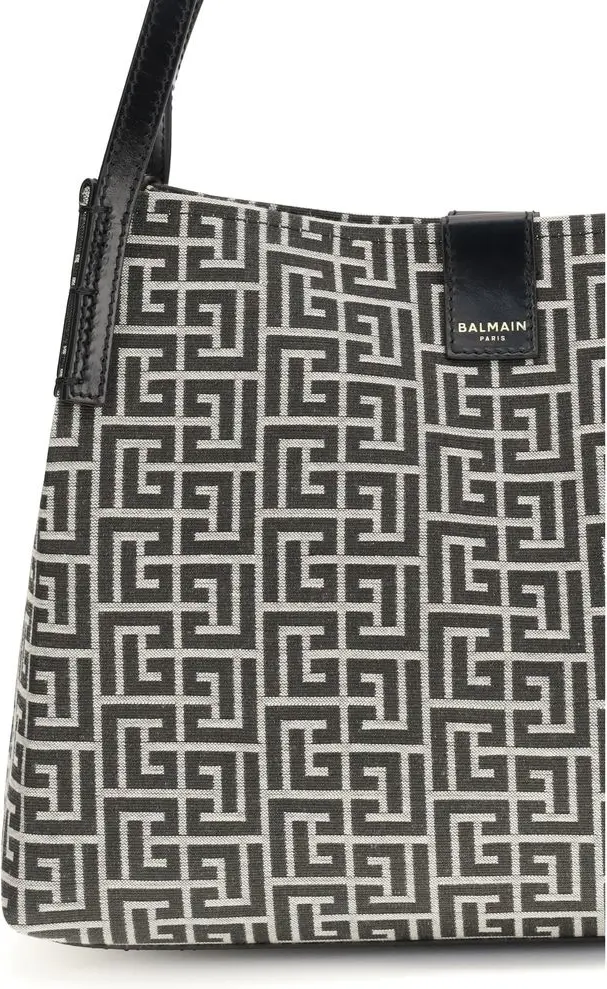 Balmain yeng sumkasi