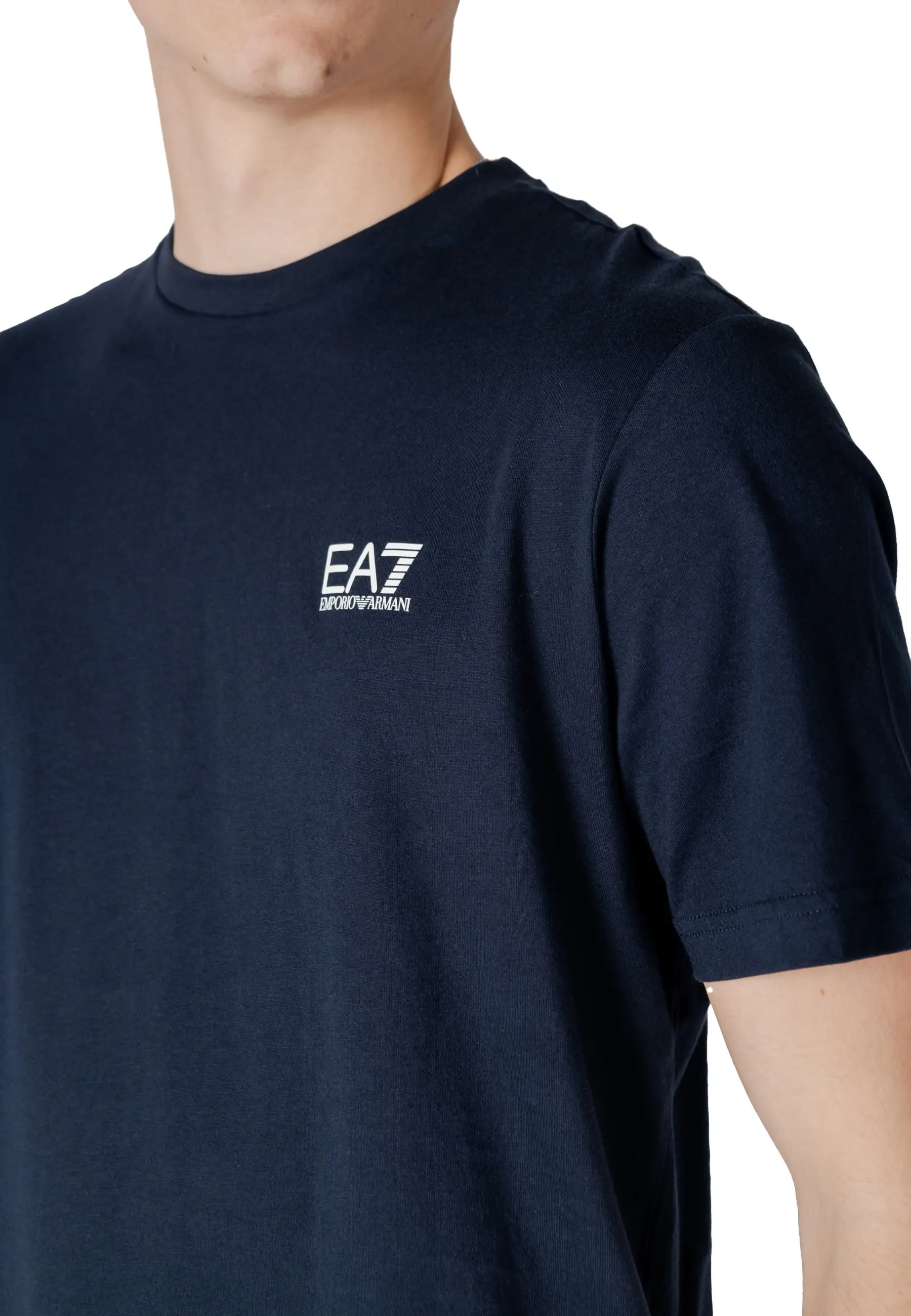 Футболки EA7
