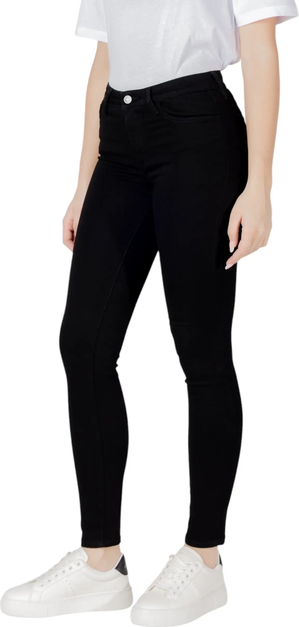 Джинсы Armani Exchange
