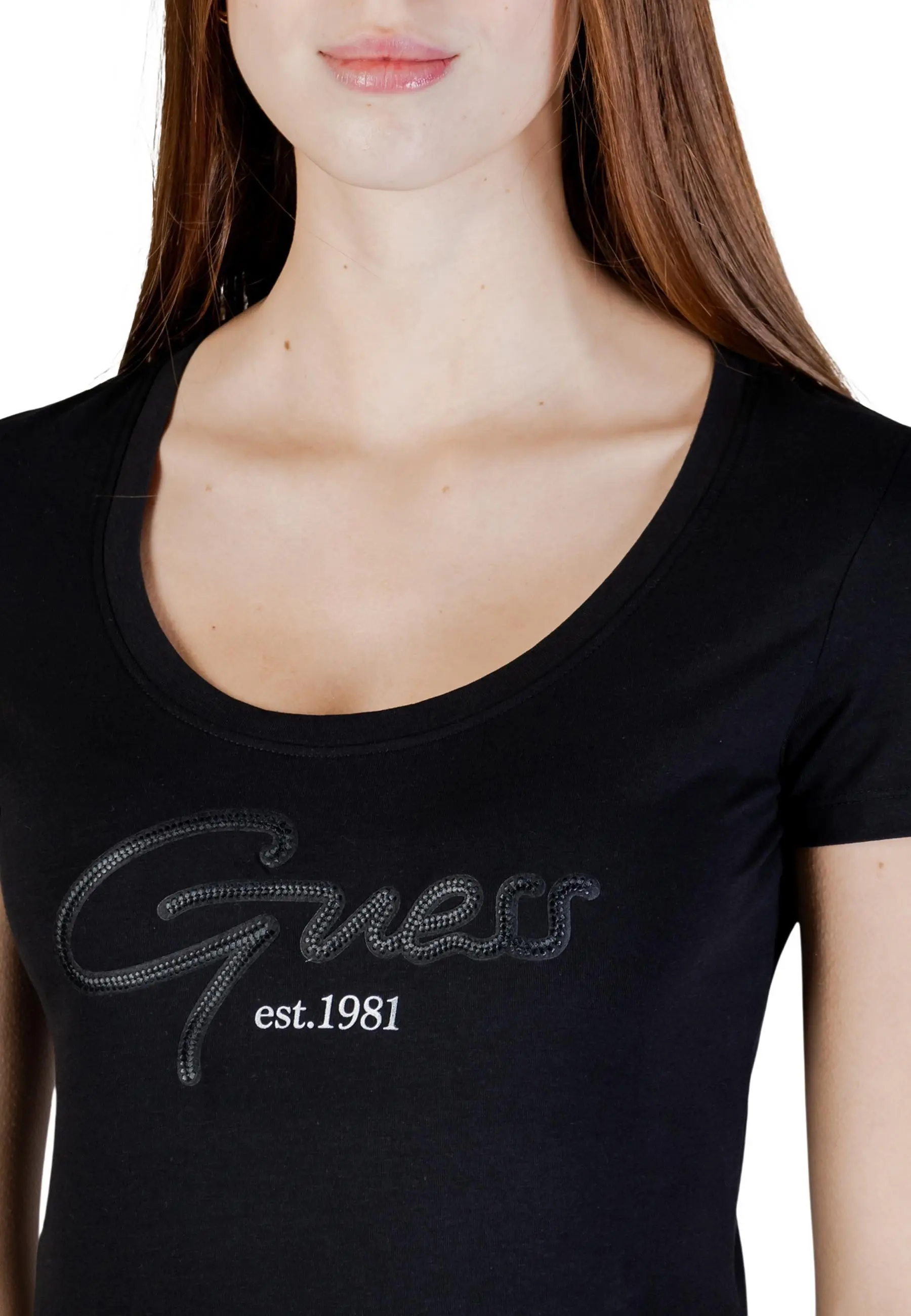GUESS T-shruts