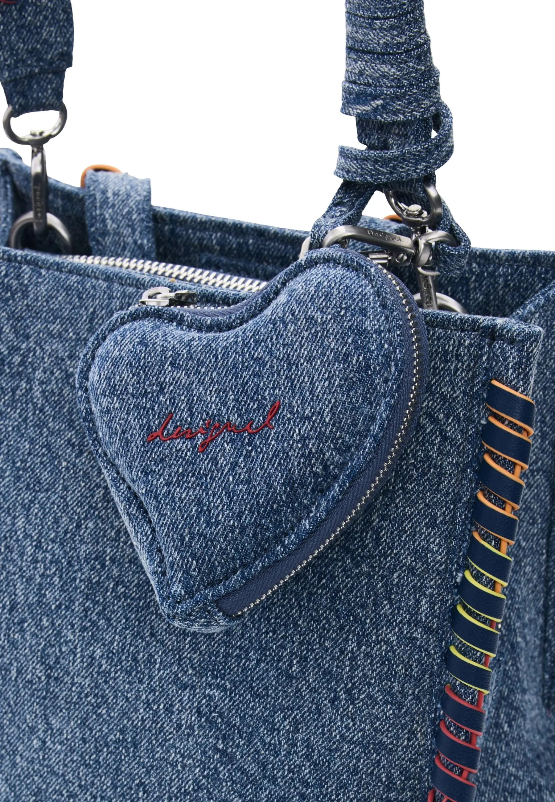 Sumkalar Desigual