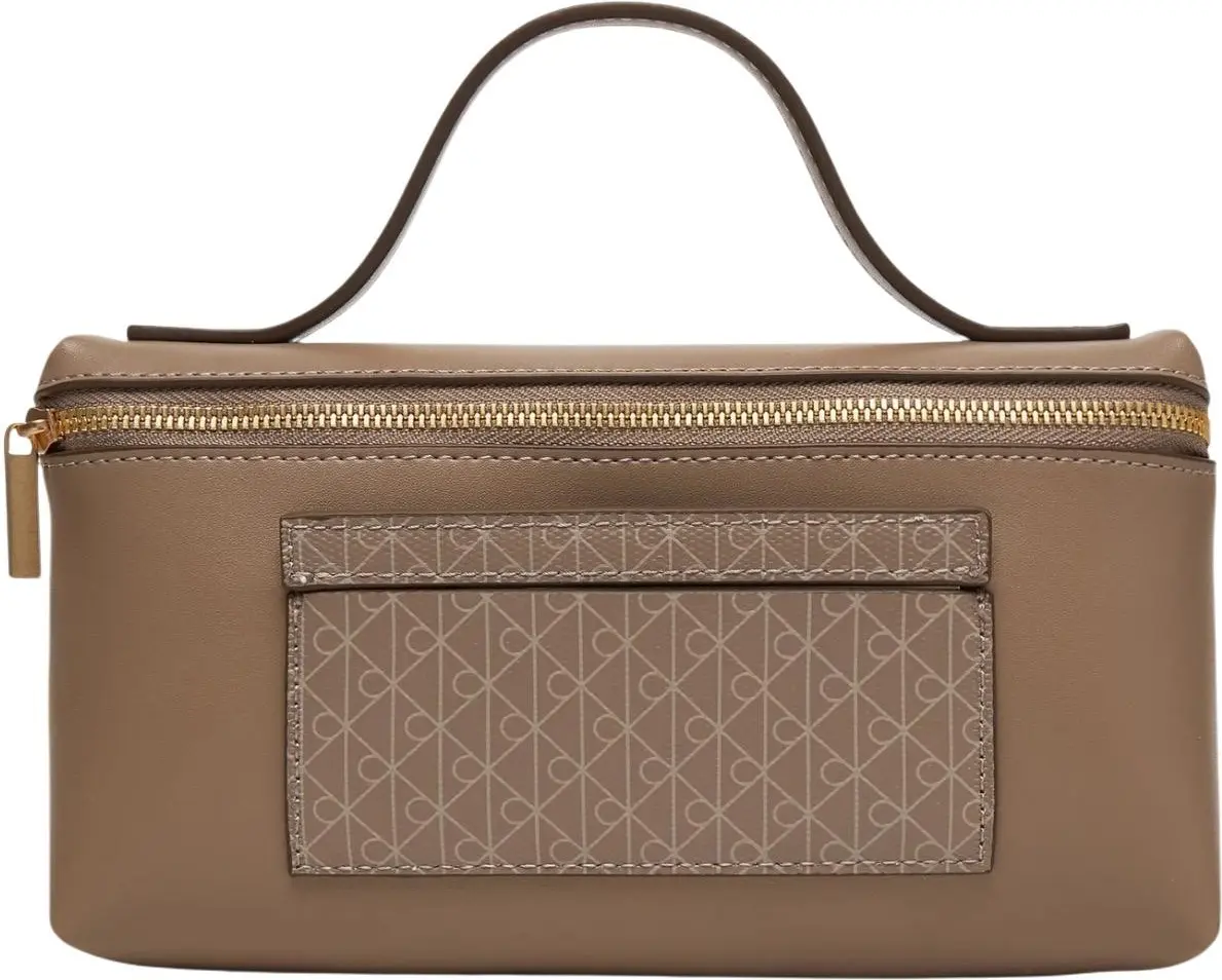 Calvin Klein sumkasi