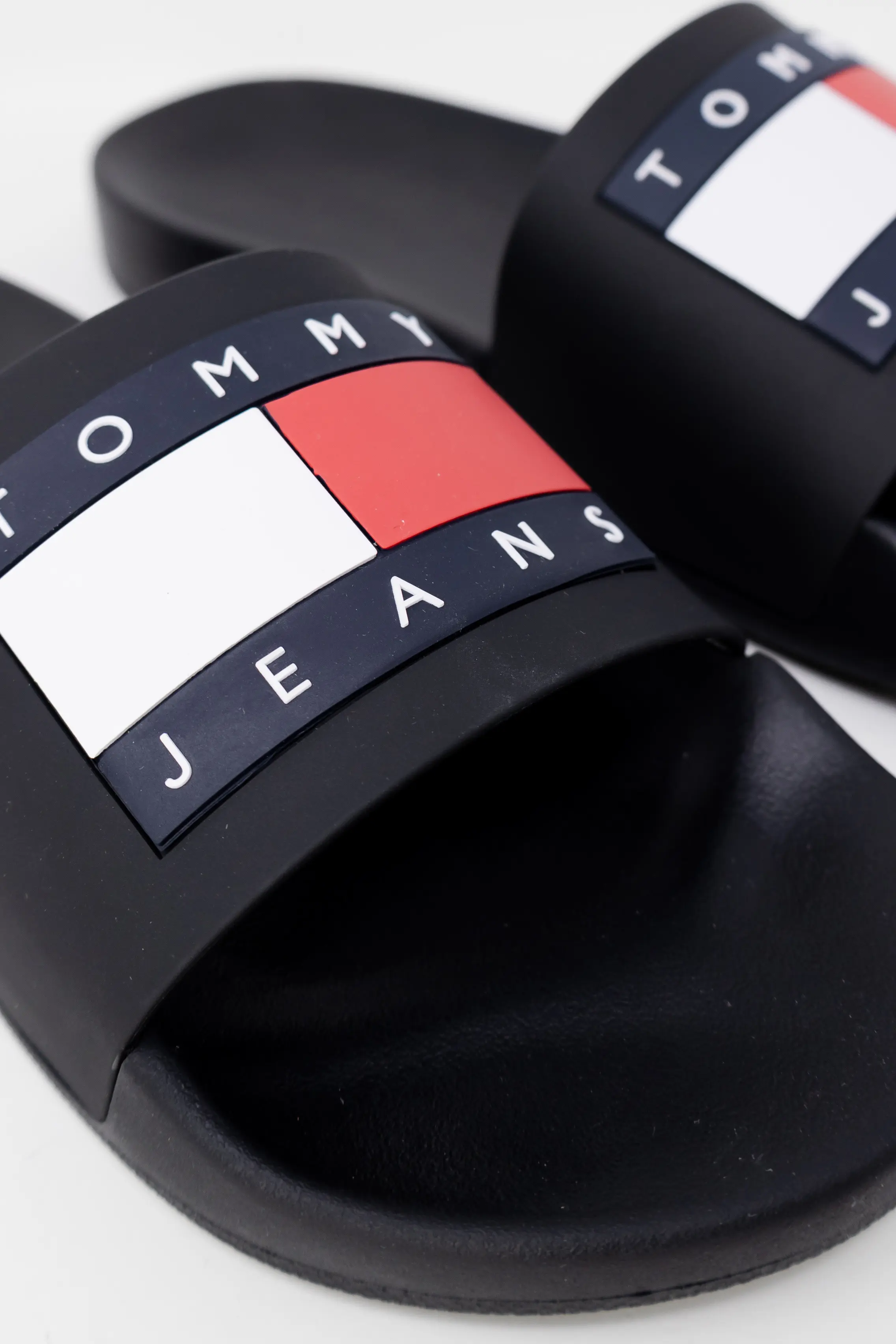 Шлепанцы Tommy Jeans