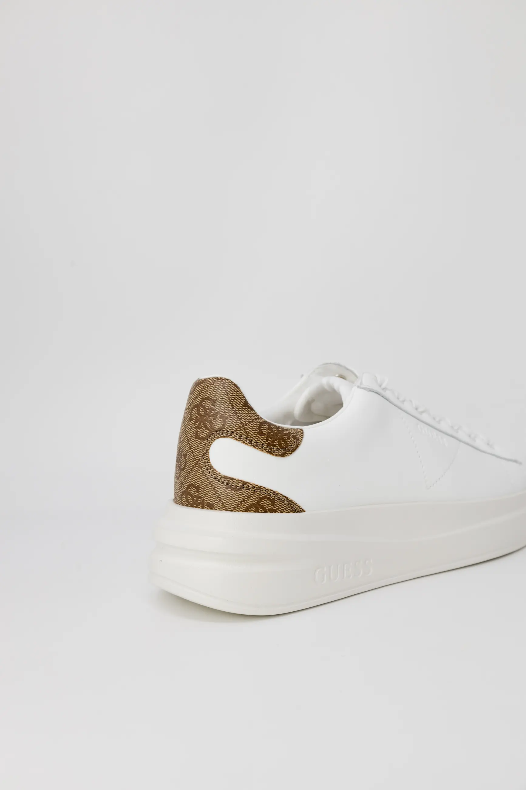 Sneakers GUESS