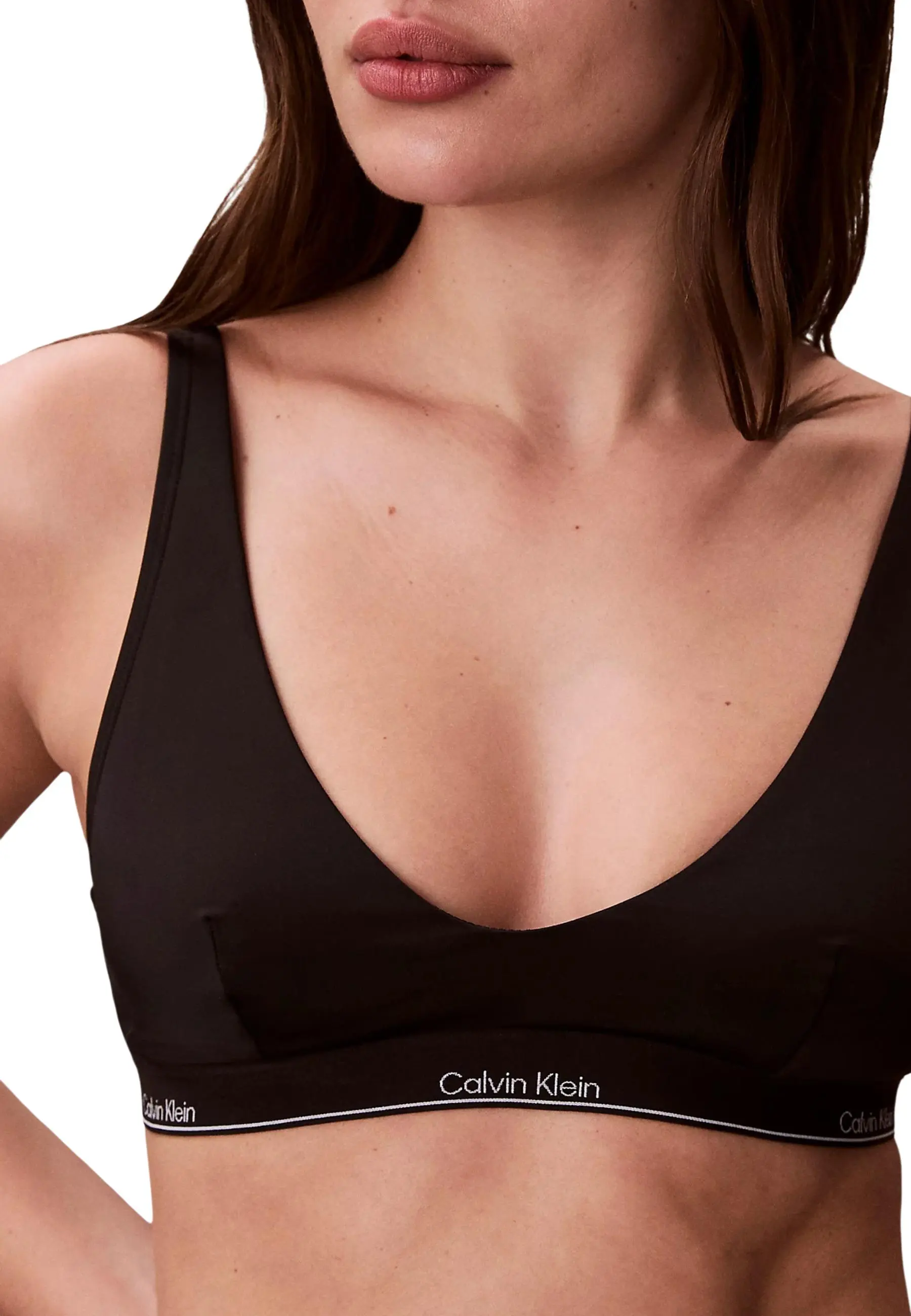 Calvin Klein Jeans plyaj kiyimlari