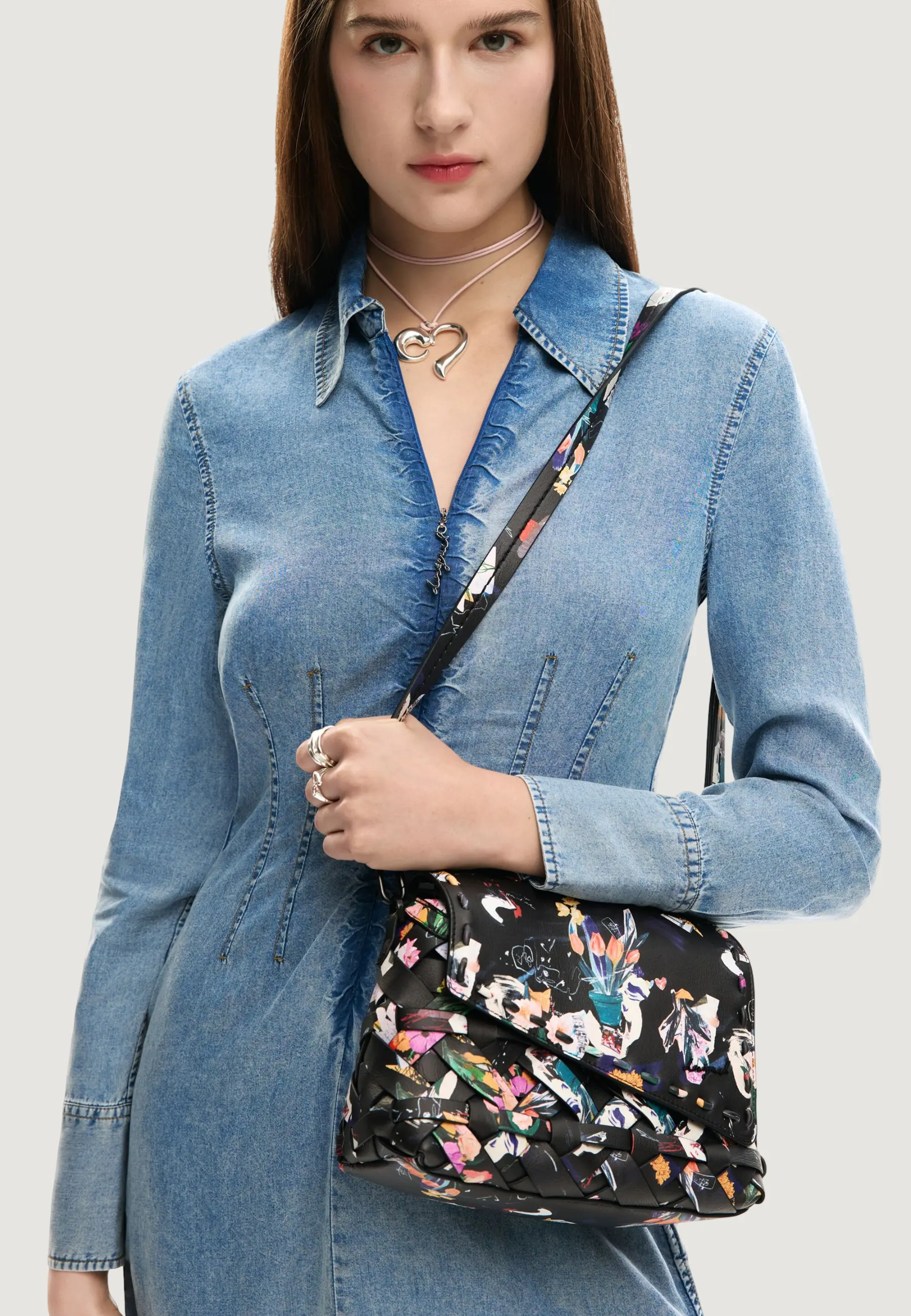 Desigual yeng sumkasi
