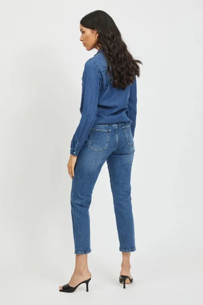 Vila Clothes dan Bluzkasi
