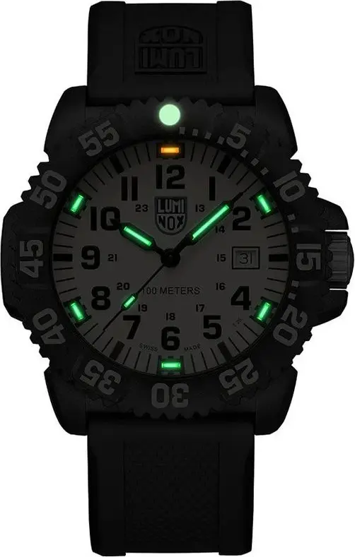 Спортивные часы Luminox