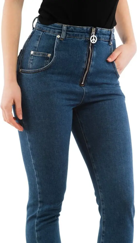 Balog'i yuqori jinsilar Moschino