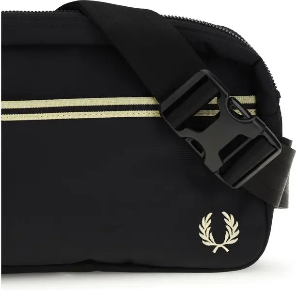 Fred Perry yeng sumkasi