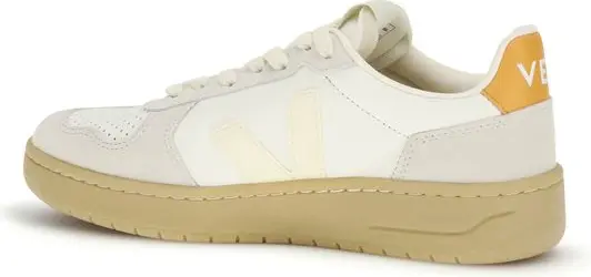 Veja V-82 Krossovkasi
