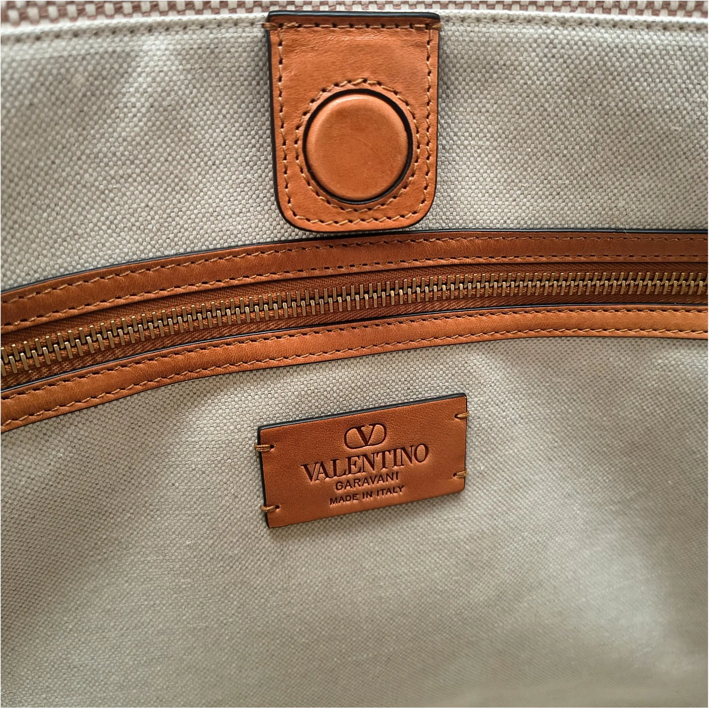 Сумка Valentino Garavani Бежевая Ткань