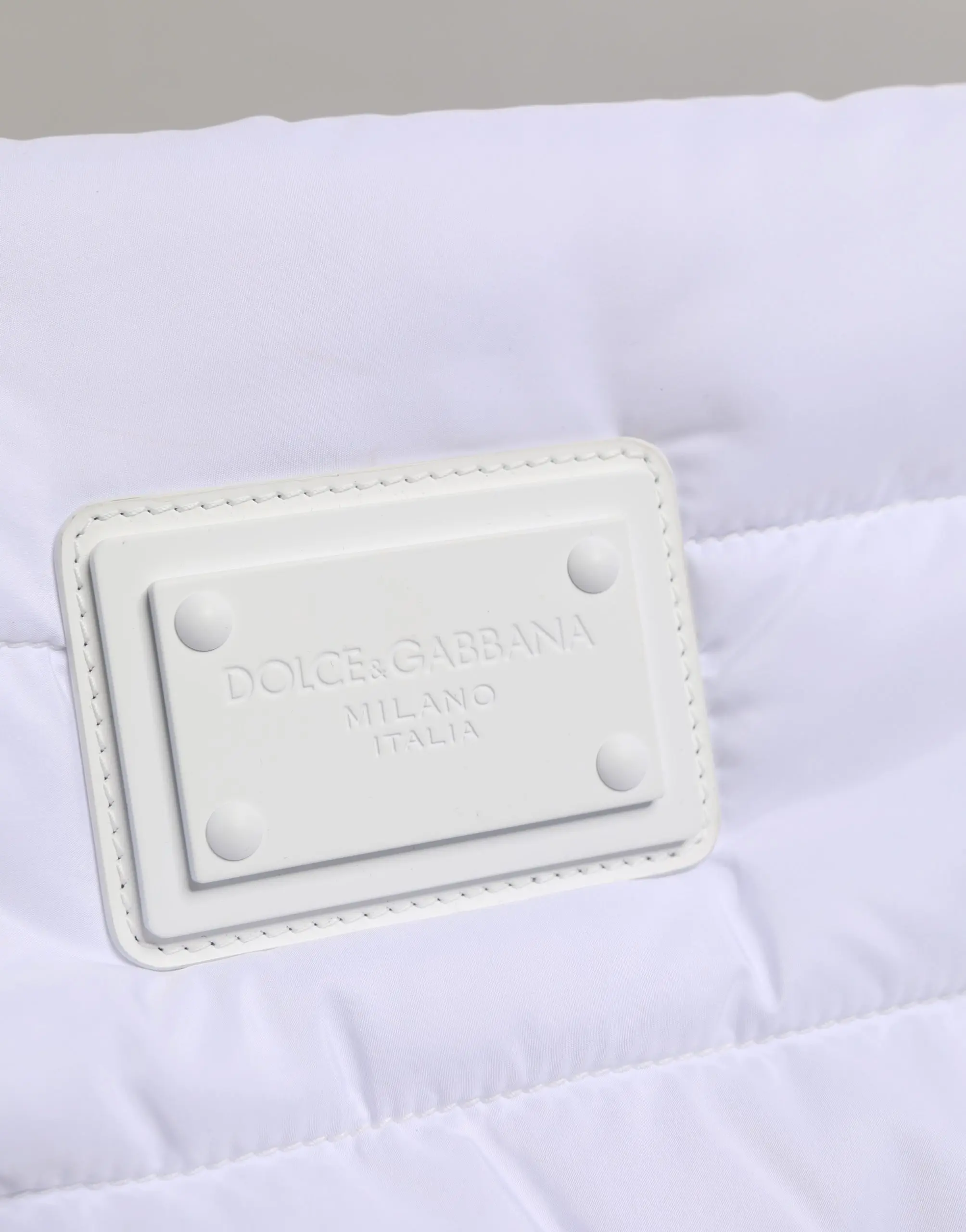 Elka sumkasi Dolce & Gabbana Oq logotipli Tikilgan Elka sumkasi