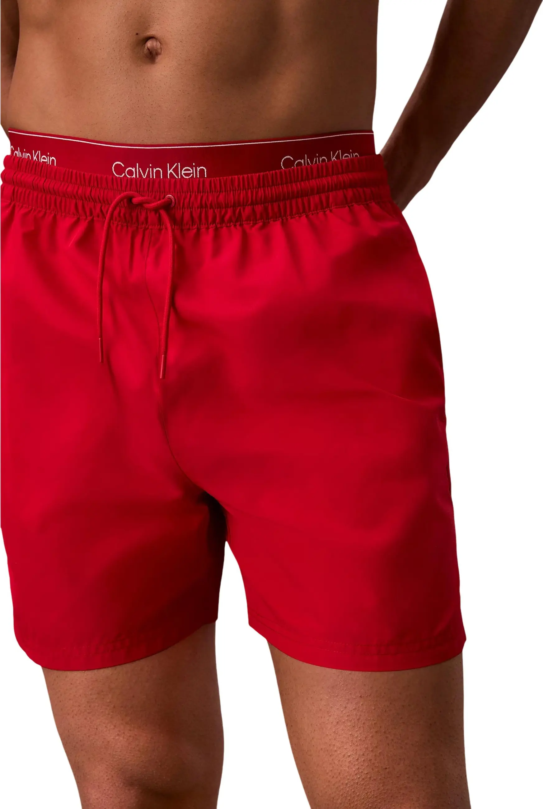 Calvin Klein Jeans suzuvchi kiyimi