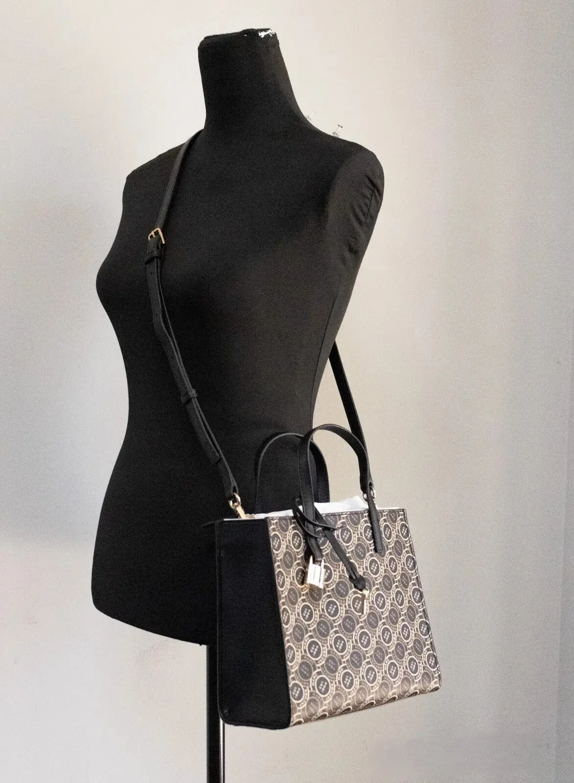 Sumka The Marc Jacobs Mini Grind Signet bosilgan charm Xaltasi