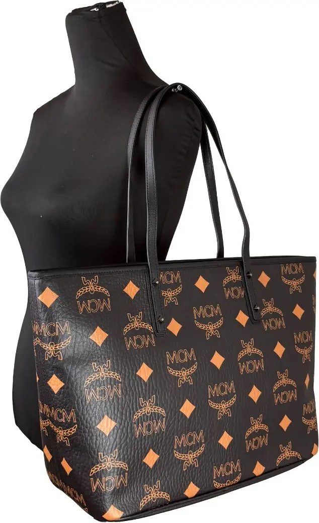 MCM Aren Black Charm Zapisli Sumka
